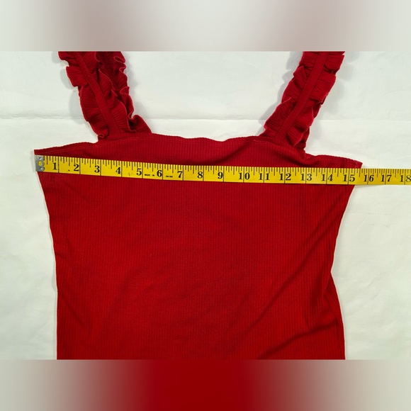 Intermix Red shirt ruffle straps, ribbed knit, size‎ medium - Picture 5 of 10